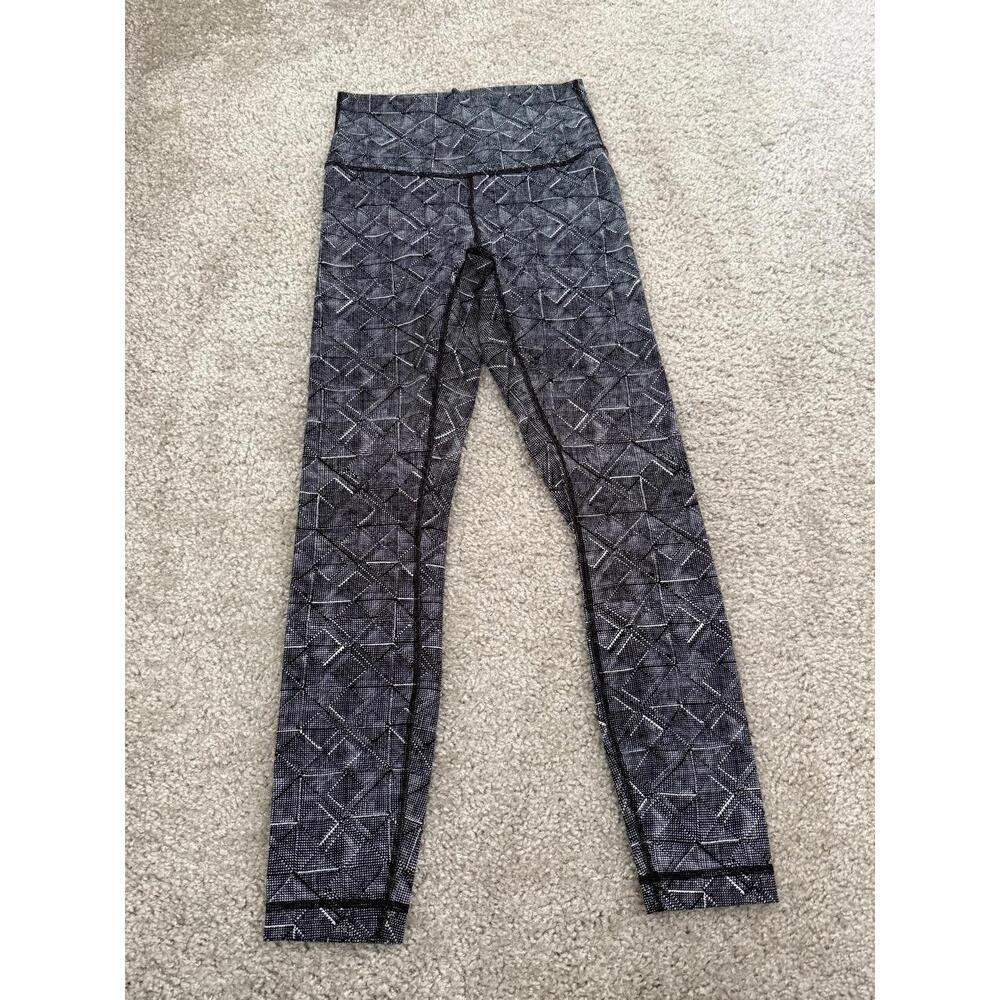 Lululemon Wunder Under Leggings size 4